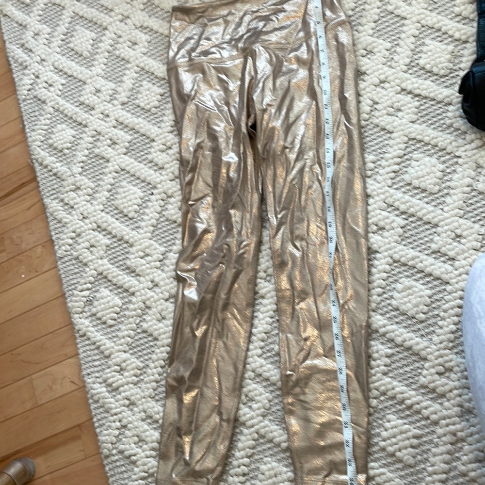 Beyond Yoga. Gold metallic leggings